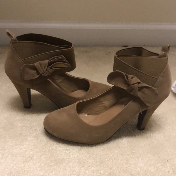 Shoes - Picture 1 of 1